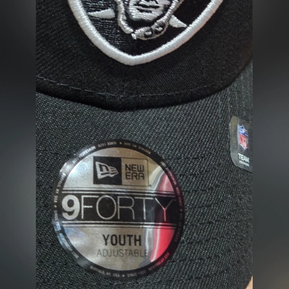 New Era Las Vegas Raiders 9FORTY Youth Adjustable Team cap in black - Picture 3 of 8